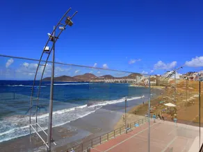 Flatguest Pool and beach - Image 3