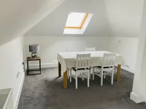 Church Road Apartment by Aldershot Short Stays - Image 5