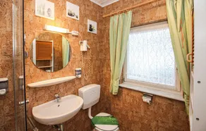 Awesome Apartment in Thalfang With 2 Bedrooms and Wifi - Image 2
