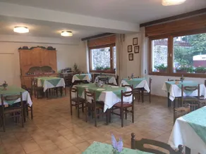 Hotel Oasi - Image 2