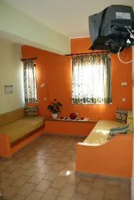 Blue Bay Apartments - Image 2