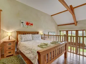 Charming Apartment in Bampton With Jacuzzi - Image 2