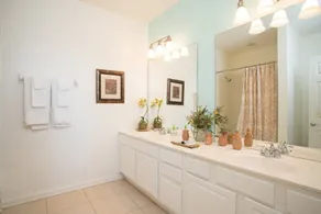 Vista Cay 3 Bedroom Townhouse - Image 5