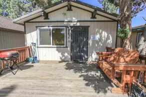 Sugar Shack - Cozy cabin with a full kitchen with granite countertops with movies, and board games! - Image 4