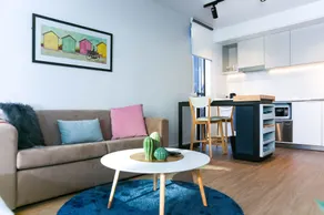 Vibrant Inner City Living - Image 2