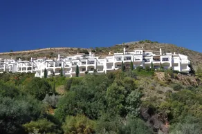 Apartment With 2 Bedrooms in Benahavís, With Wonderful Mountain View, - Image 3