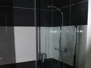 The Waters Edge Guest House - Image 3