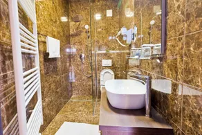 Seven Stars Accommodation - Image 5