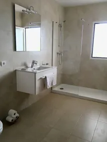 Victoria Sunset Suites - Image 2