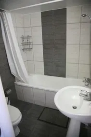 The Palms Hotel Apartments - Image 4