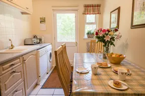 Highland Holiday Homes Falcon Lodge - Image 4