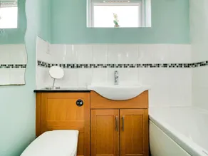 Cosy Holiday Home in Leicester Near National Space Centre - Image 4