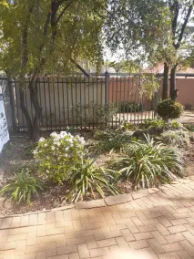 Hazelonz Guest House - Image 3