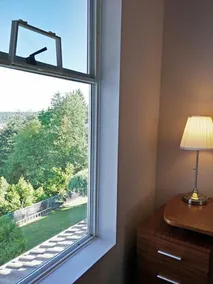 Vancouver Jinjiang Guesthouse - Image 4