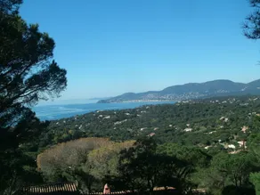Charming holiday home with private pool within short distance of Plage de Gigaro - Image 4