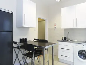 LCS London Bridge Apartments - Image 5