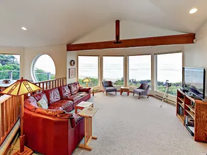 6633 NW Finisterre Ave Home - Image 2