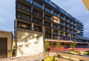 Playhouse Apartments - Image 4
