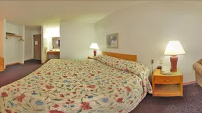 Rodeway Inn - Image 1