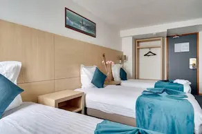 Hotel du Golf Coignieres - Image 2