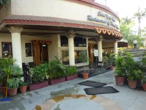 Shree Yash Hotel by OYO Rooms - Image 5