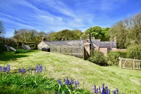 1 Five Bells Cottage - Image 3