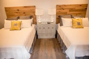 Luxury Hotel Suites @ 493 King - Image 2