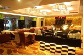 Ying Ge Hai Holiday - Image 2