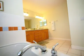 Flamingo House - Image 5