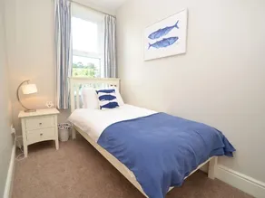 Peaceful Holiday Home in Kingswear Devon With Terrace - Image 2