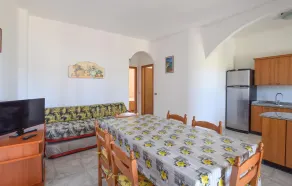 Stunning Apartment in Ricadi With Wifi and 2 Bedrooms - Image 4