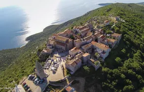 Awesome Home in Cres With Wifi and 1 Bedrooms - Image 3
