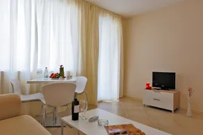 Emberli Aparthotel - Image 2