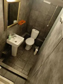 Euston Modern Apartments - Image 4