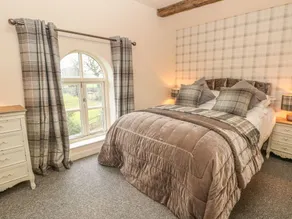 Orchard Barn - Image 2