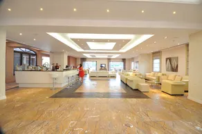 Utopia Resort & Spa - Image 2