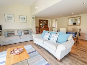 Bridge Cottage - Image 2