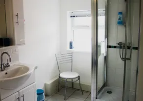 P&J Hotel - Image 2