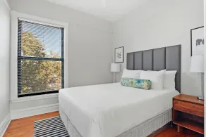 3BR Comfy & Bright Apt in North Center - Image 4