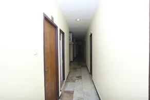 Eshi Guest House By OYO Rooms - Image 5