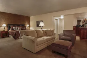 High Desert Inn - Image 2