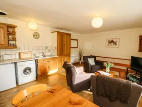 The Cottage Centry Farm - Image 2