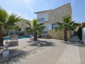 Lovely Villa in Ciudad Quesada With Private Pool - Image 4