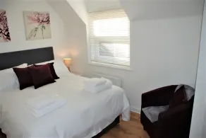 Coach House - Image 4