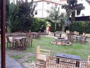 Jolly Court Hotel - Image 1