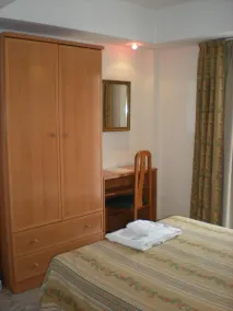 Hotel Sanz - Image 4