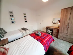 Station Apartment - Image 2