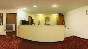 Rodeway Inn - Image 3