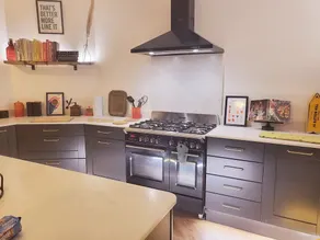 Remarkable 4-bed House in Sheffield - Image 2