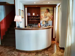 Hotel Holiday - Image 4
